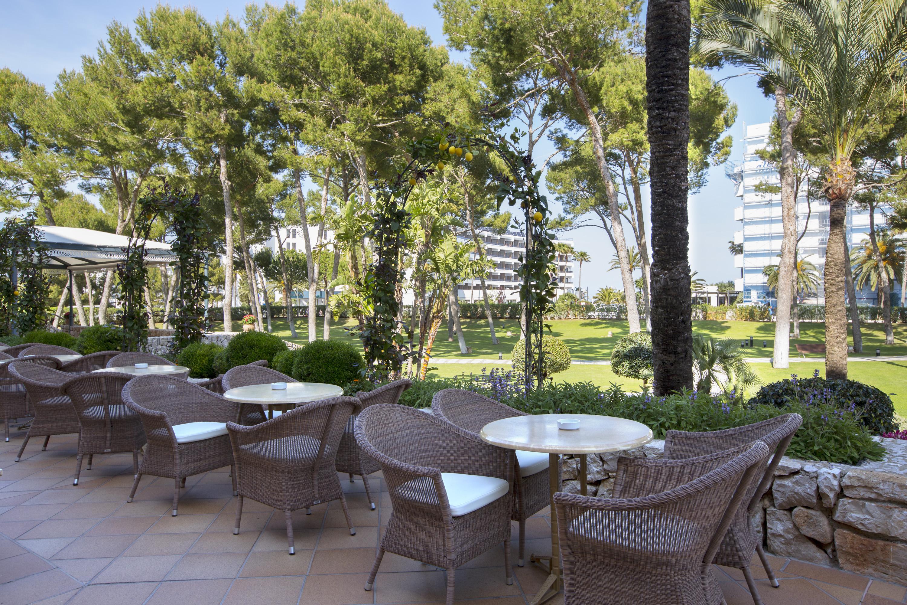 Hipotels Hipocampo Palace & Spa Cala Millor  Eksteriør billede The hotel's gardens