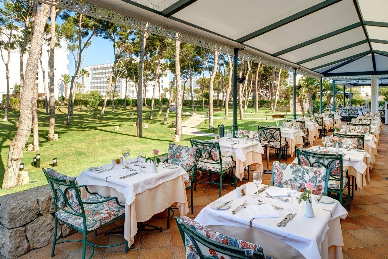 Hipotels Hipocampo Palace & Spa Cala Millor  Eksteriør billede The restaurant